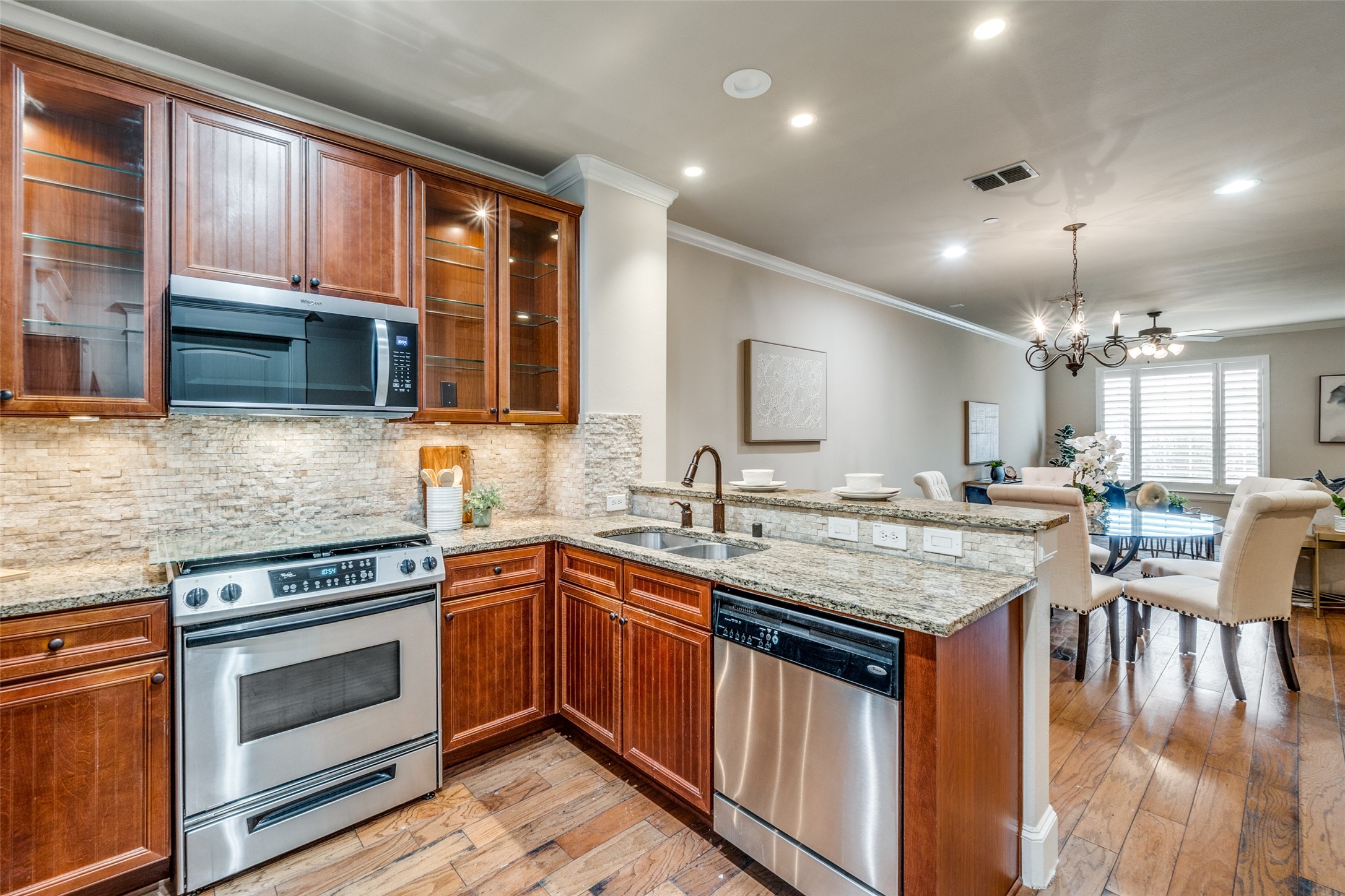 1600 Abrams Road 54