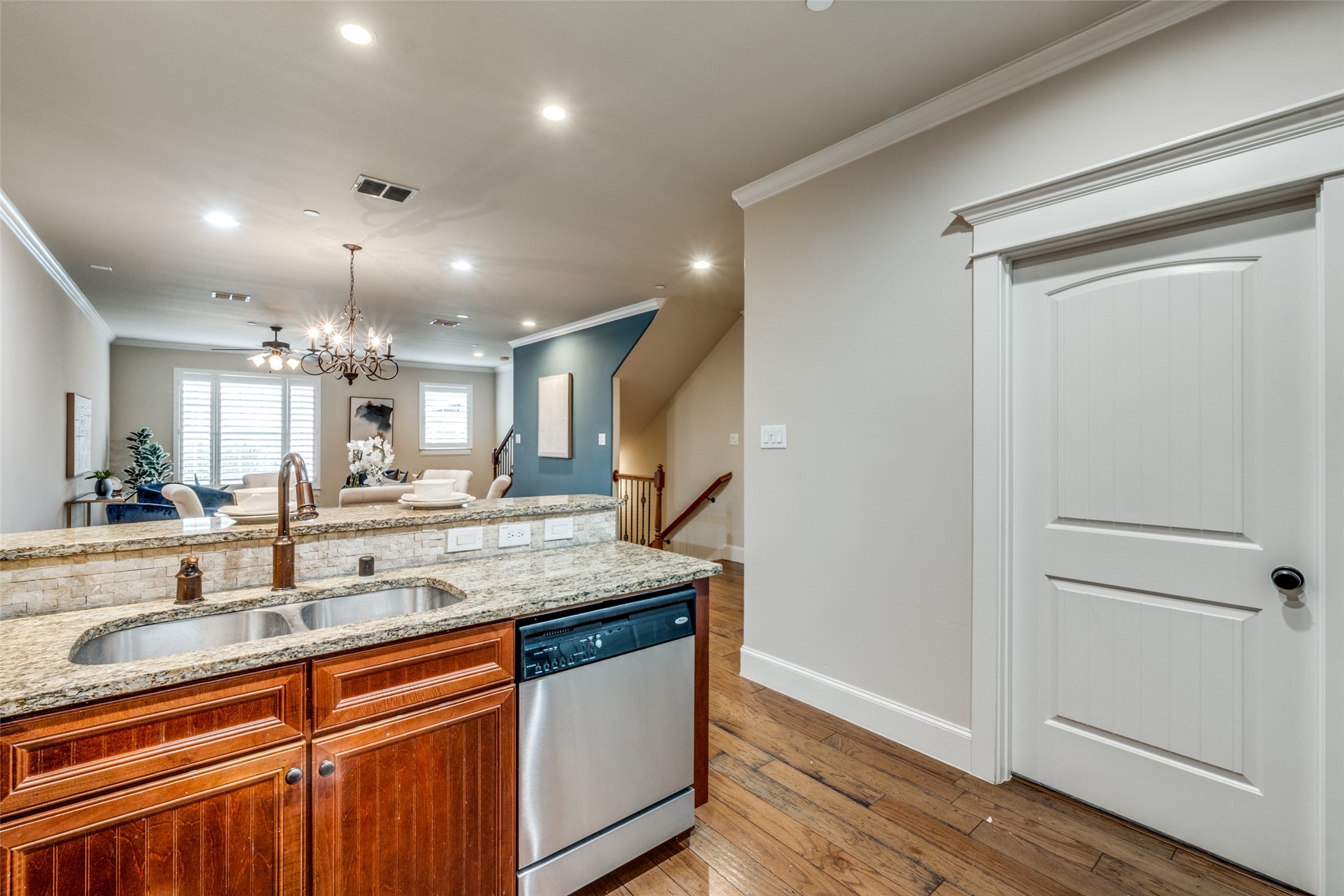 1600 Abrams Road 54