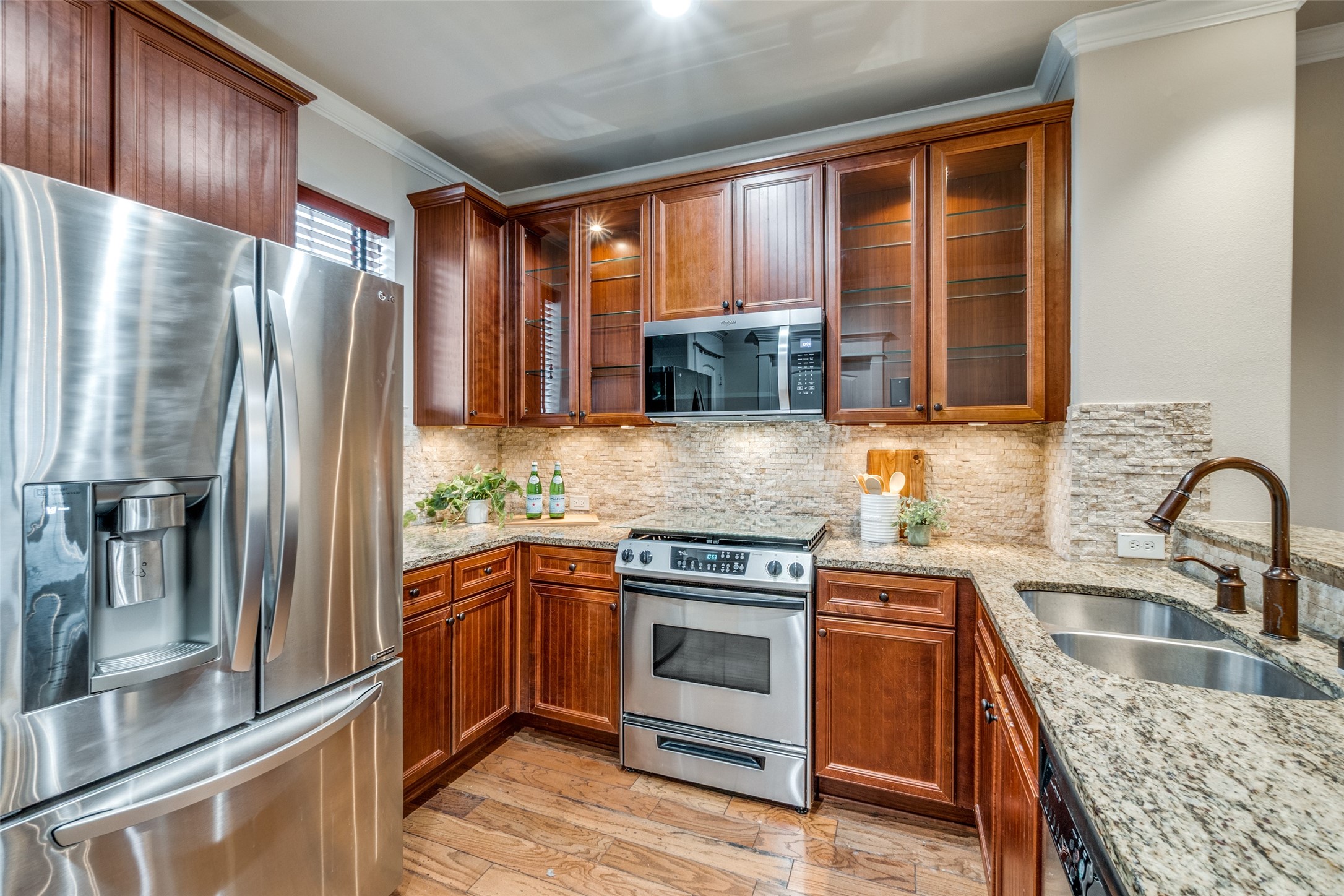 1600 Abrams Road 54