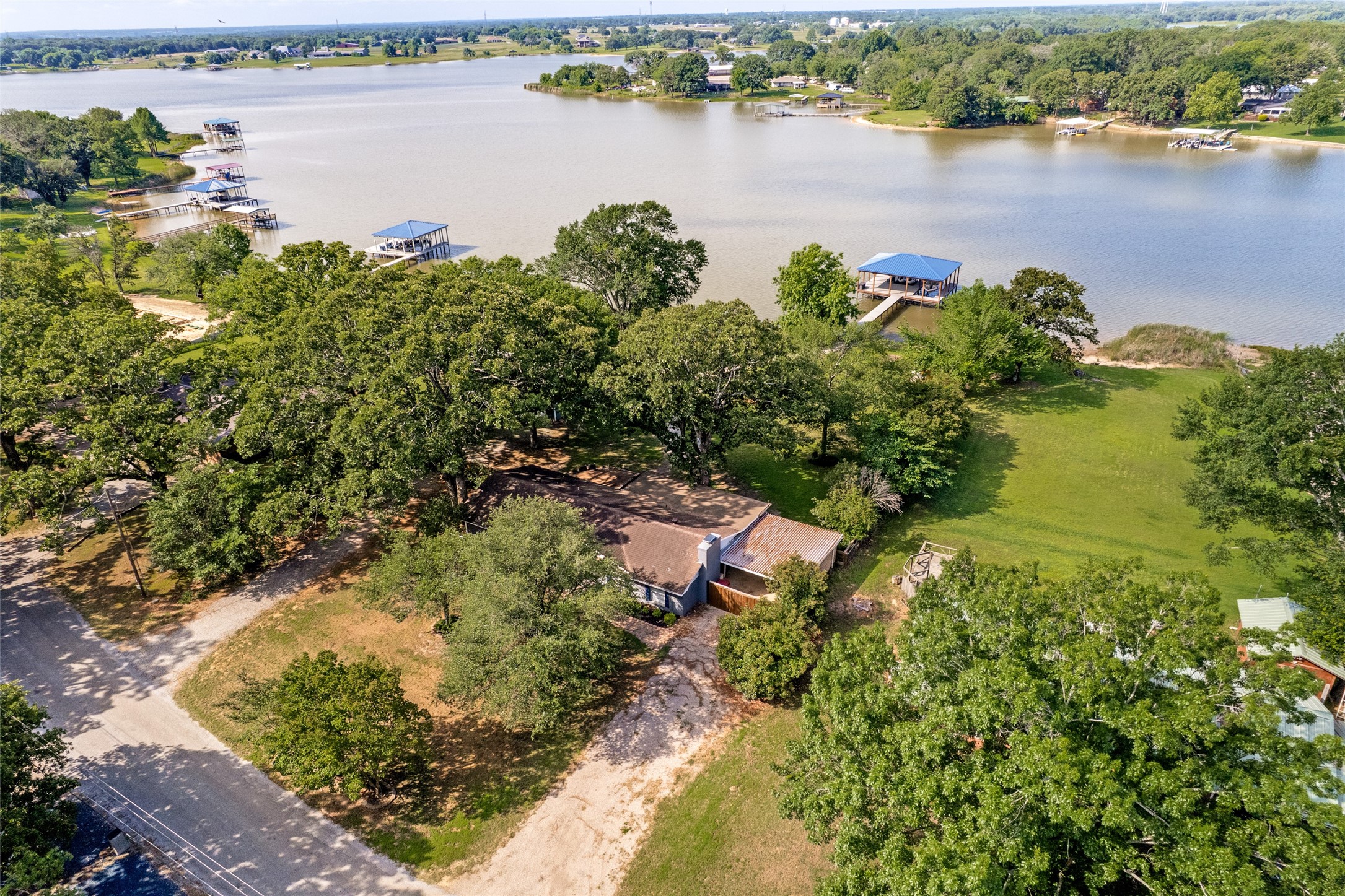 1910 Beavers Point Circle