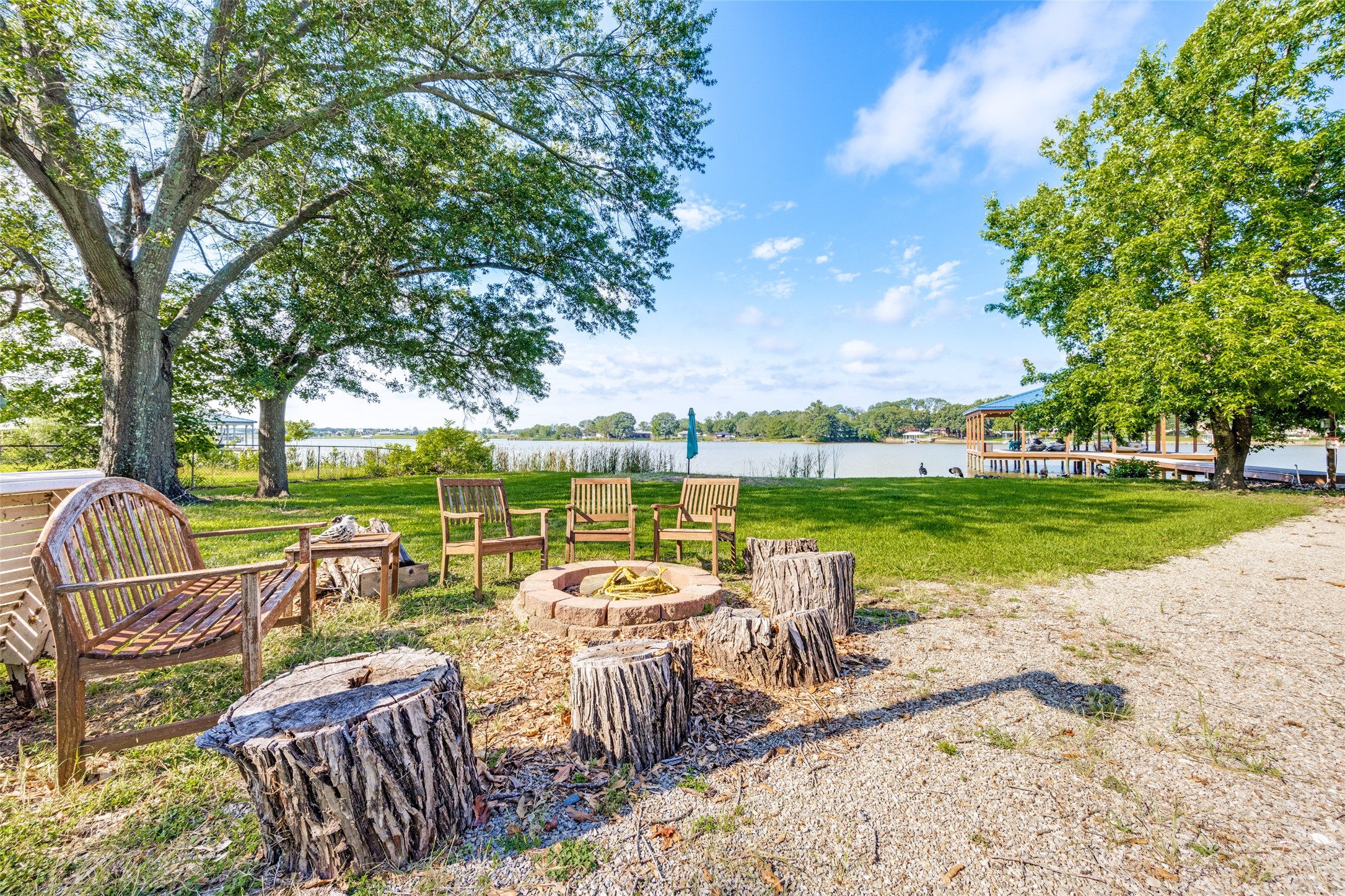 1910 Beavers Point Circle
