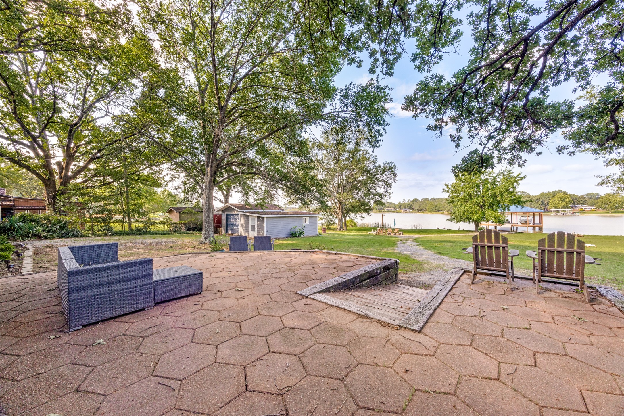 1910 Beavers Point Circle