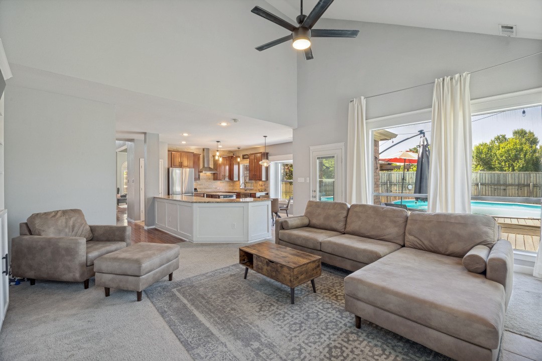 3701 Daffodil Lane