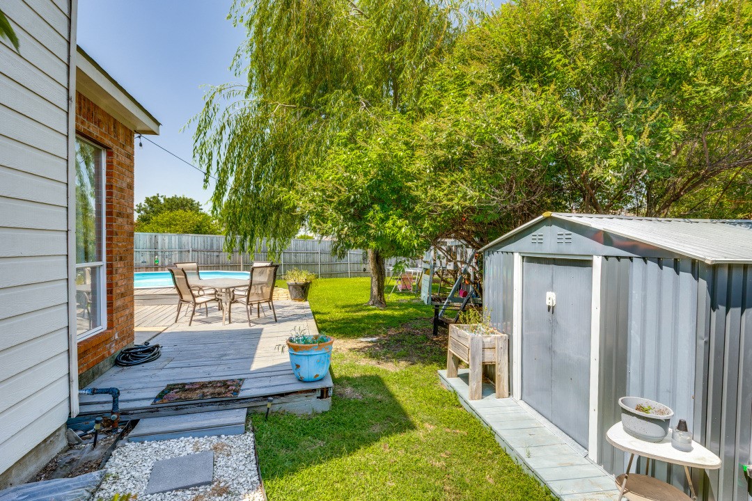 3701 Daffodil Lane