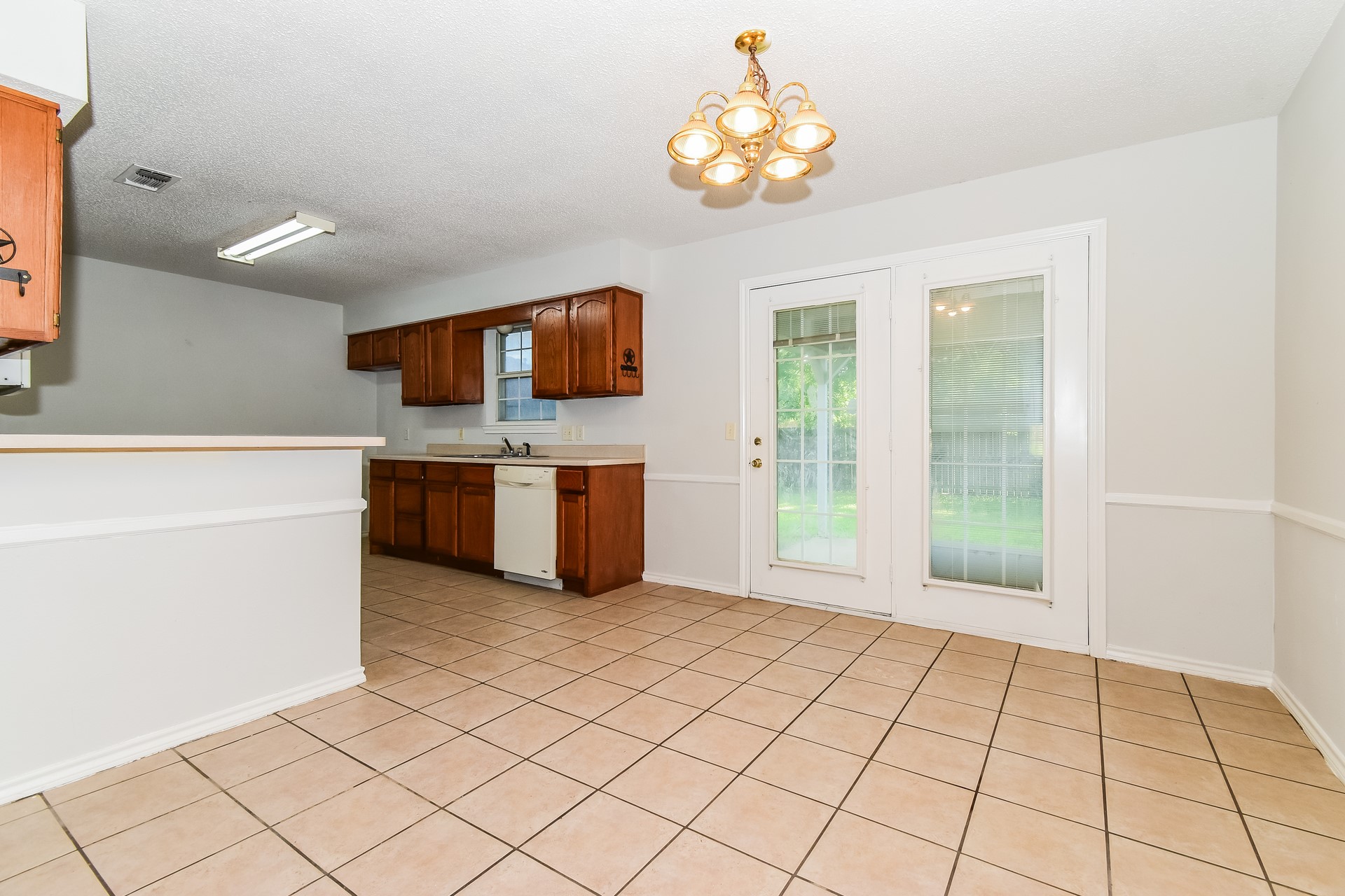 2127 N Village Drive