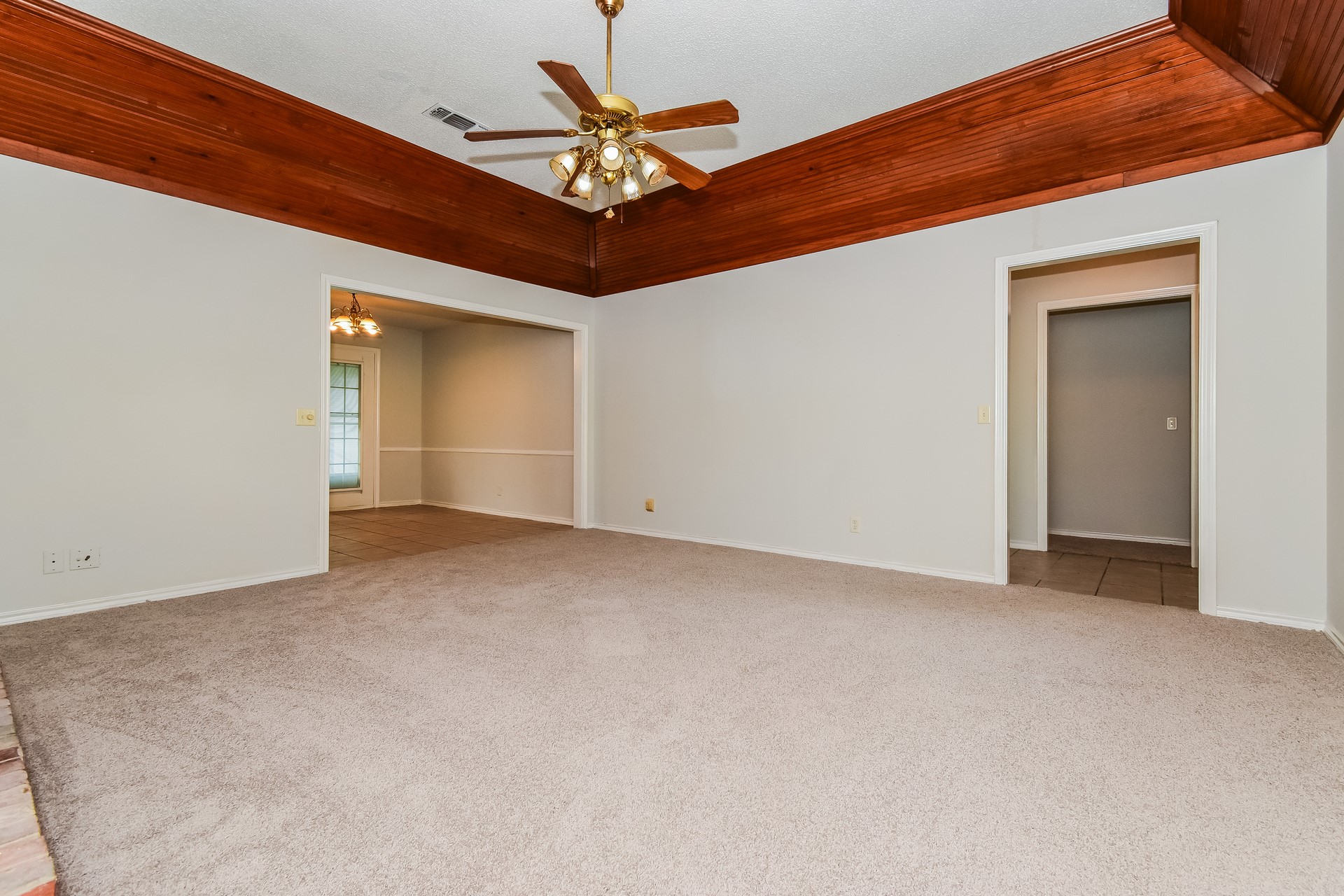 2127 N Village Drive