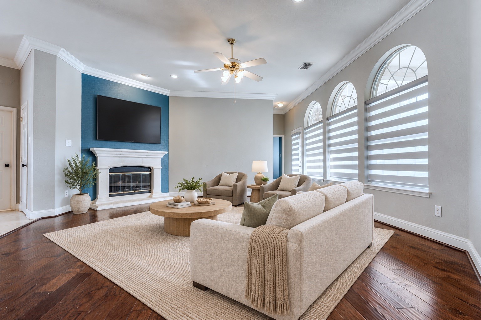2913 Bellerive Drive