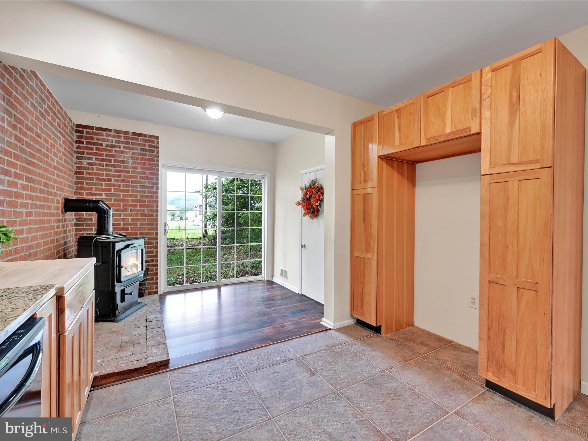 112 OAK LANE