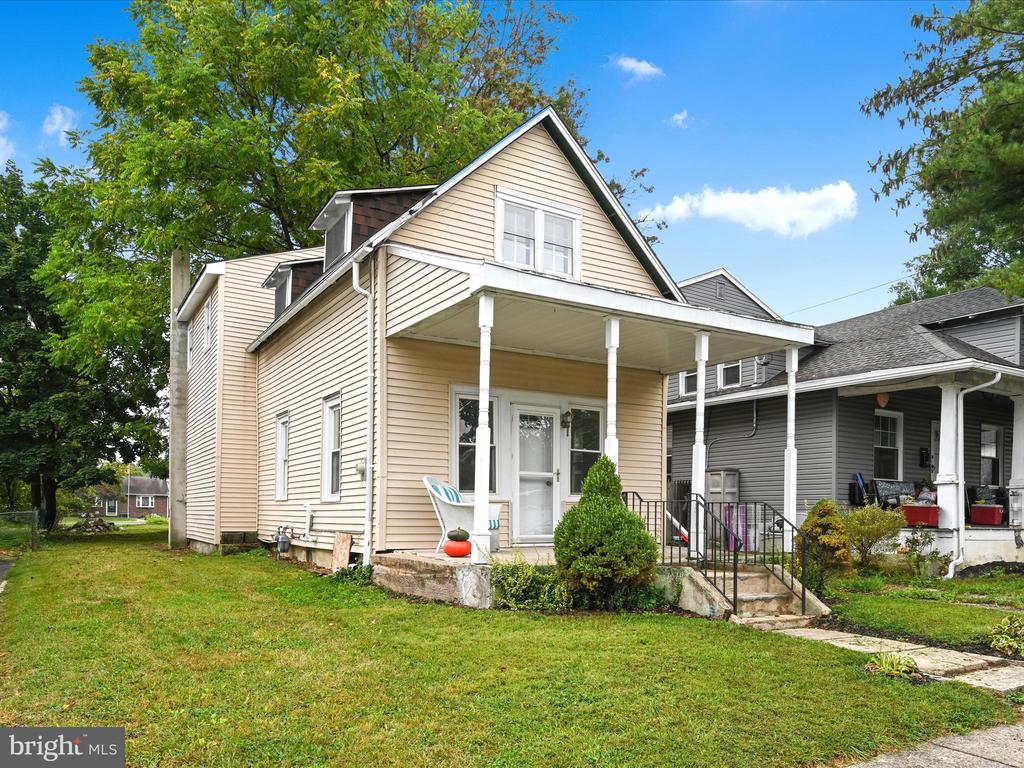112 OAK LANE