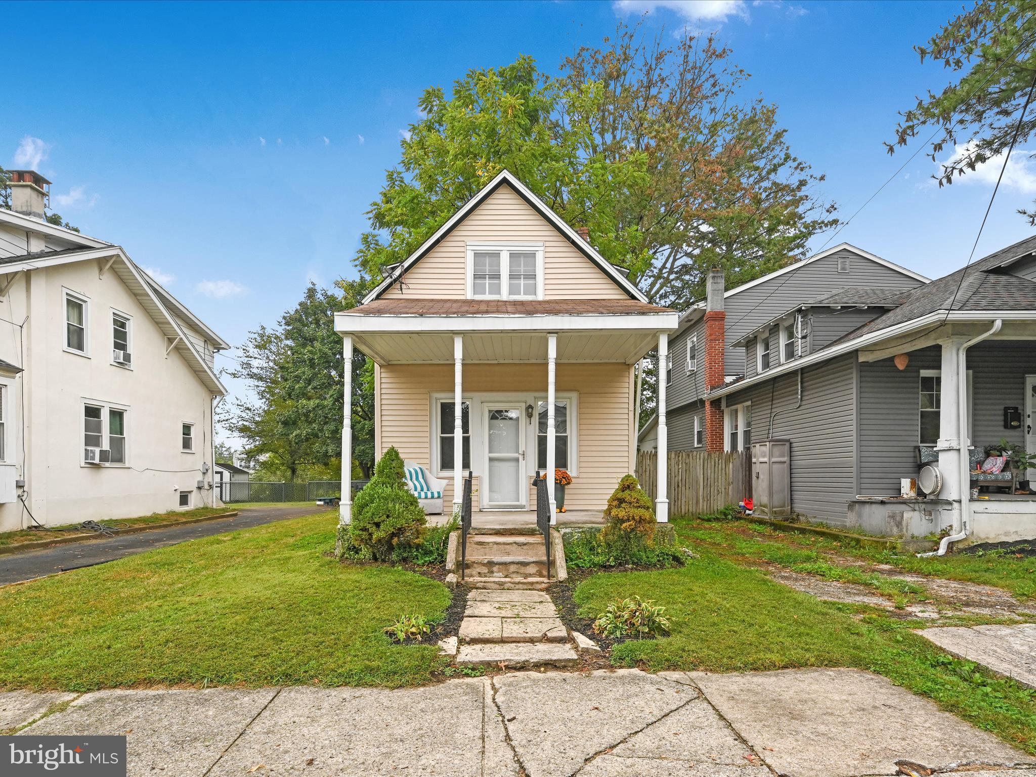 112 OAK LANE