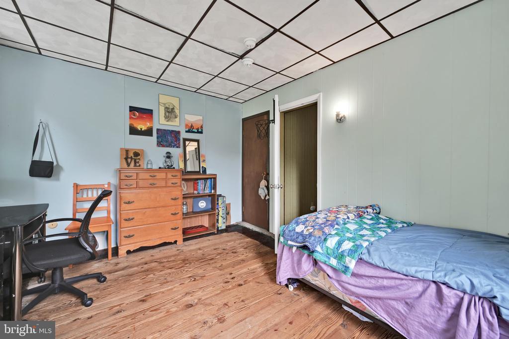 868 WYOMISSING ROAD