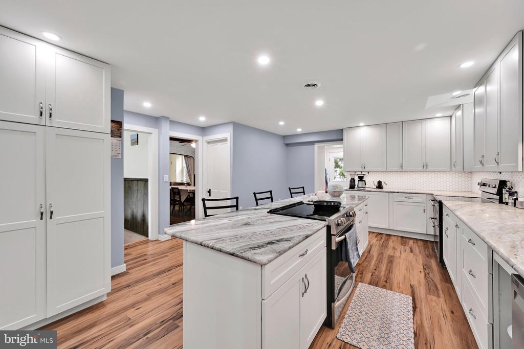 868 WYOMISSING ROAD