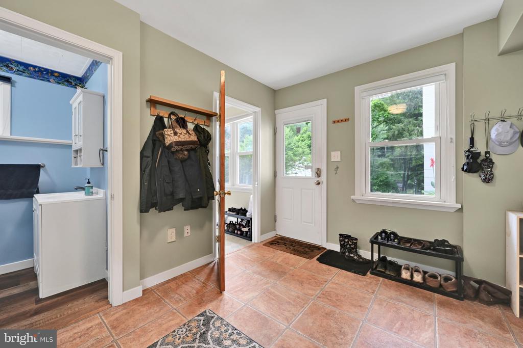 868 WYOMISSING ROAD