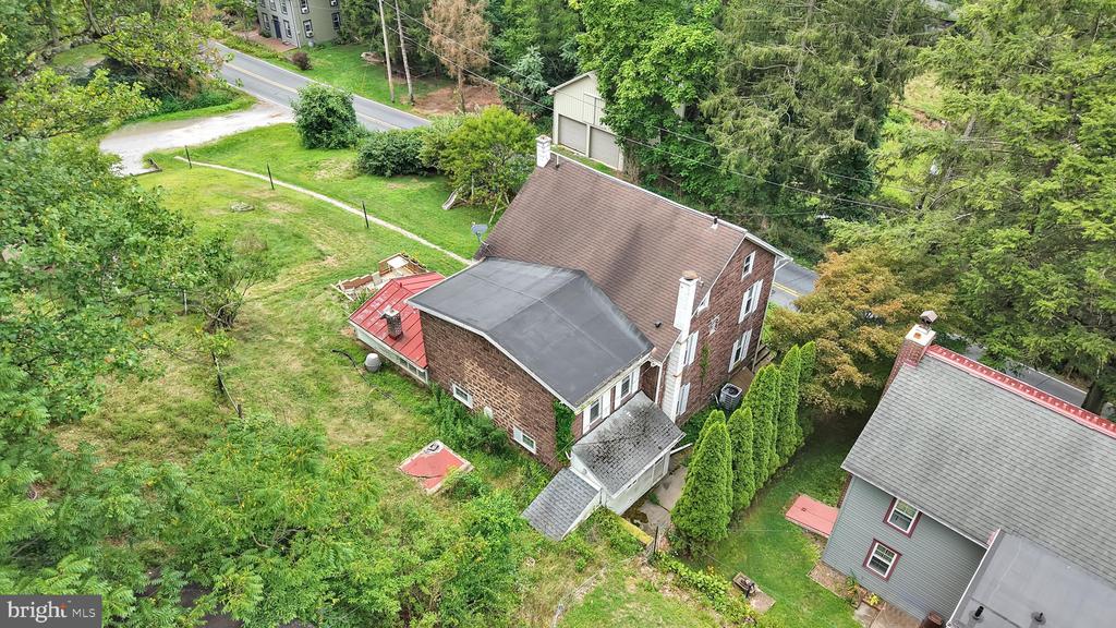 868 WYOMISSING ROAD