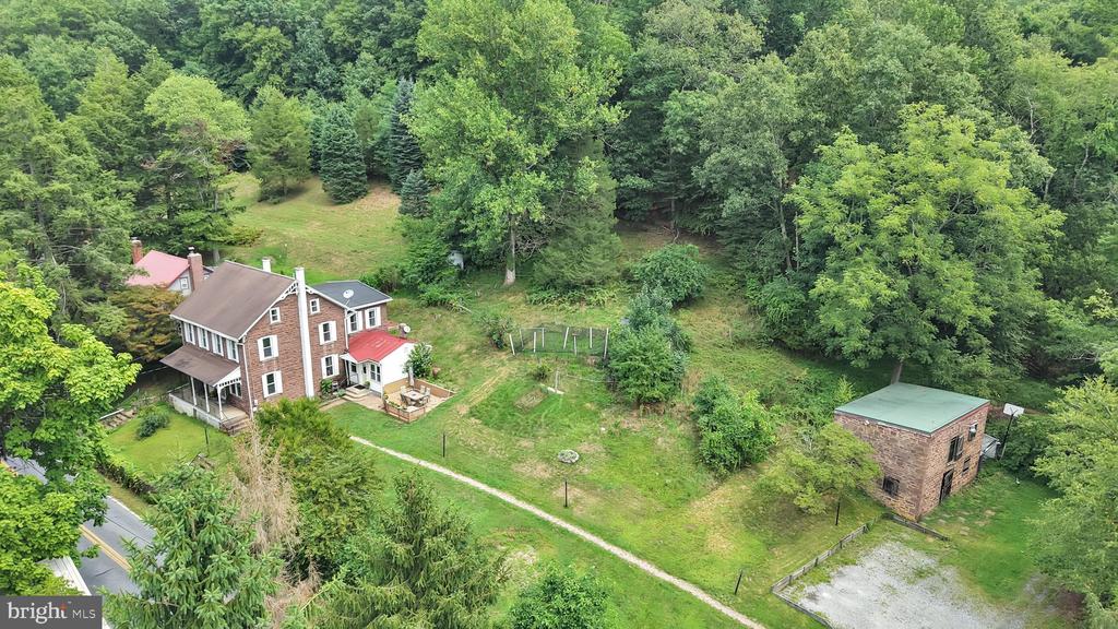 868 WYOMISSING ROAD