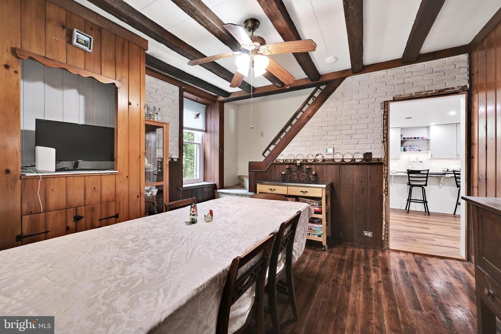 868 WYOMISSING ROAD