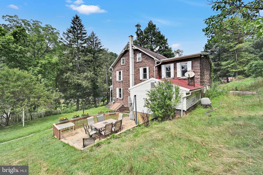 868 WYOMISSING ROAD