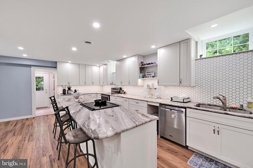 868 WYOMISSING ROAD