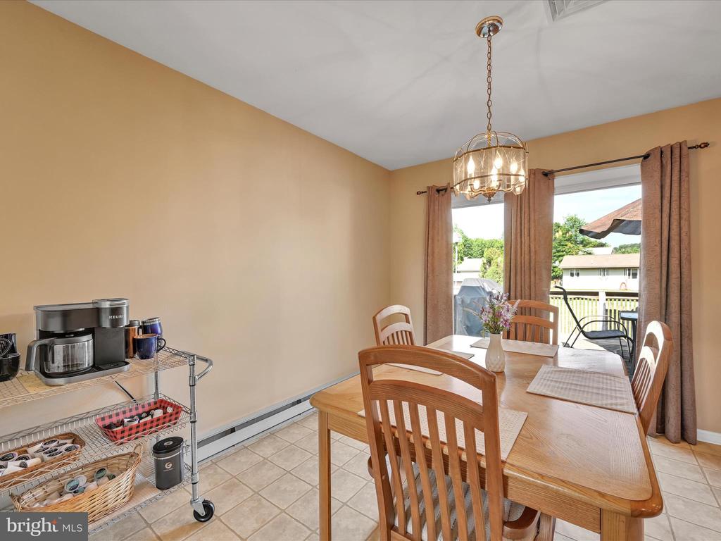 24 Oakmont Ct