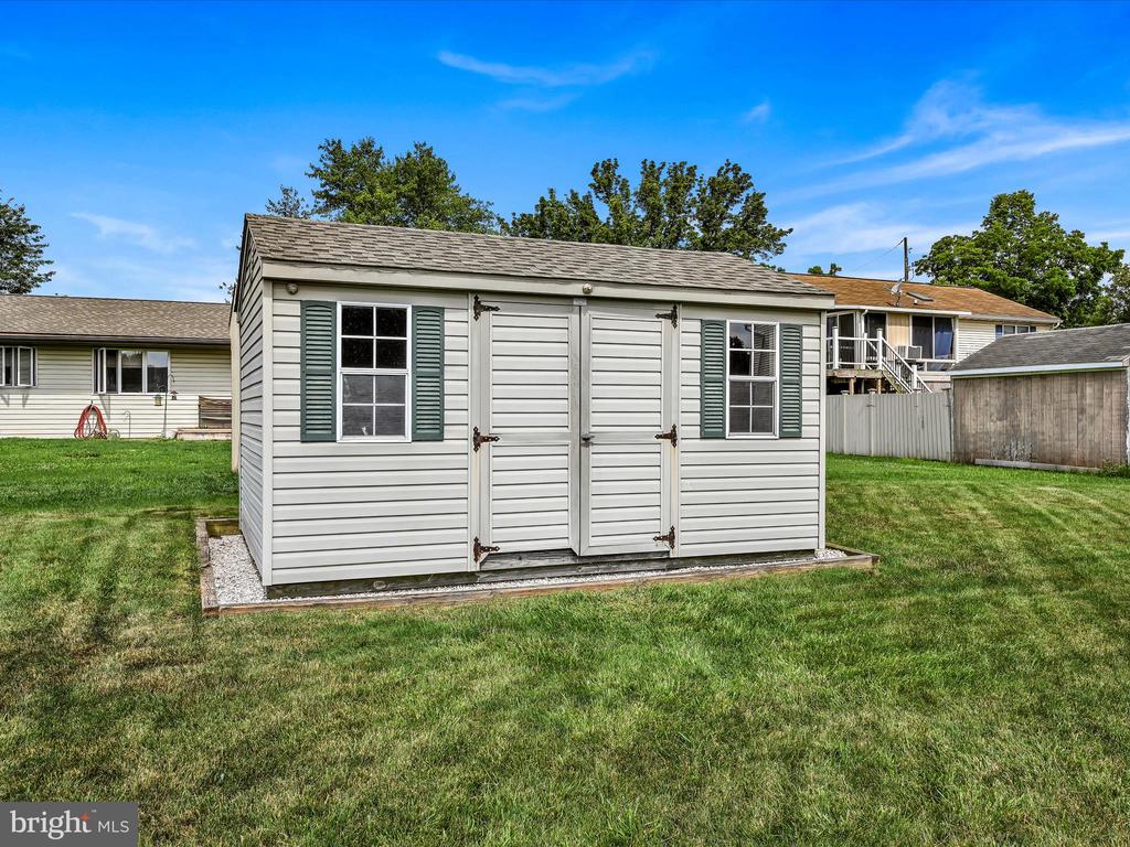 24 Oakmont Ct