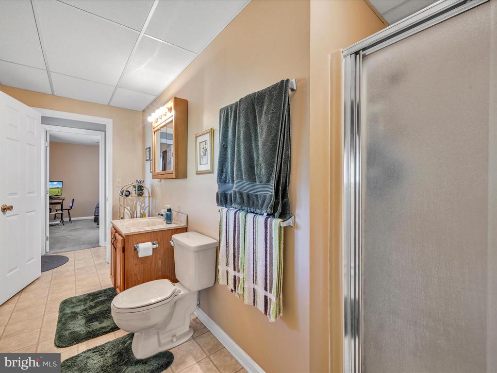 24 Oakmont Ct