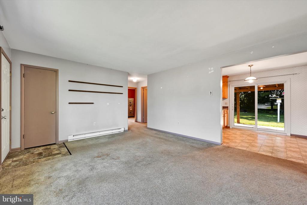 35 E Summit Dr