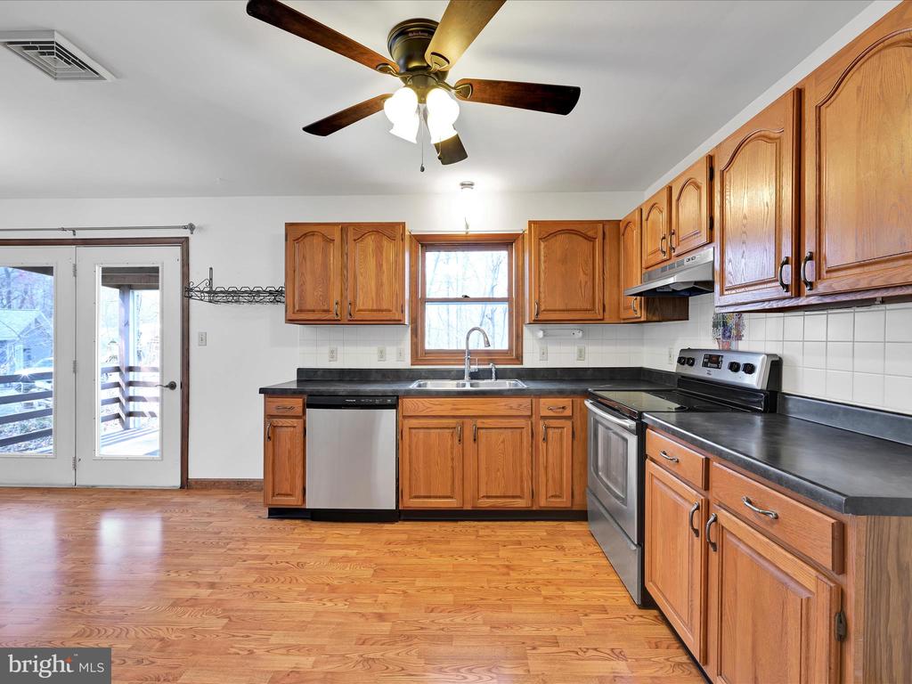 5 Woodland Dr