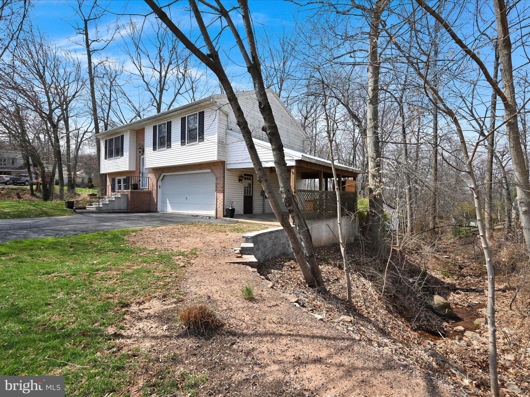 5 Woodland Dr