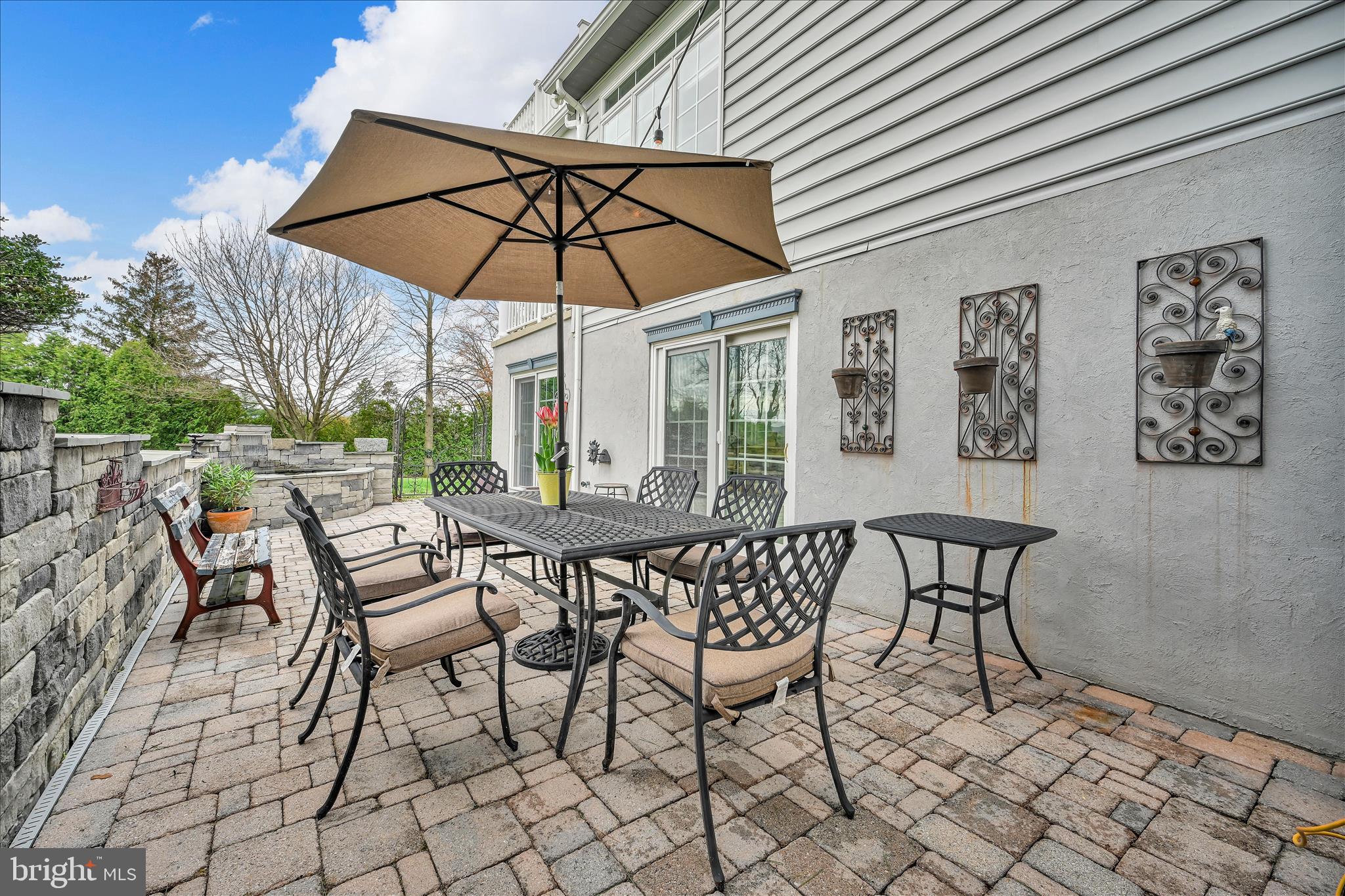 1484 CONESTOGA VIEW DRIVE