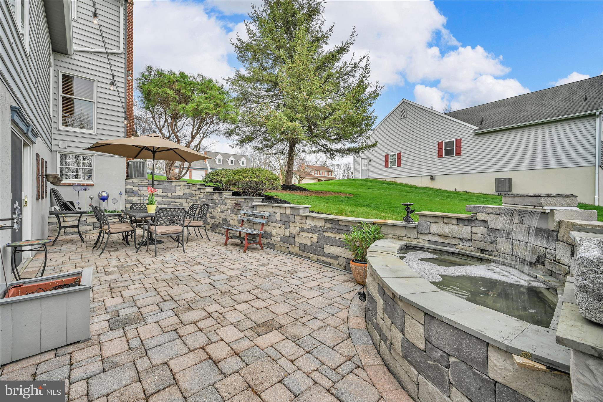 1484 CONESTOGA VIEW DRIVE