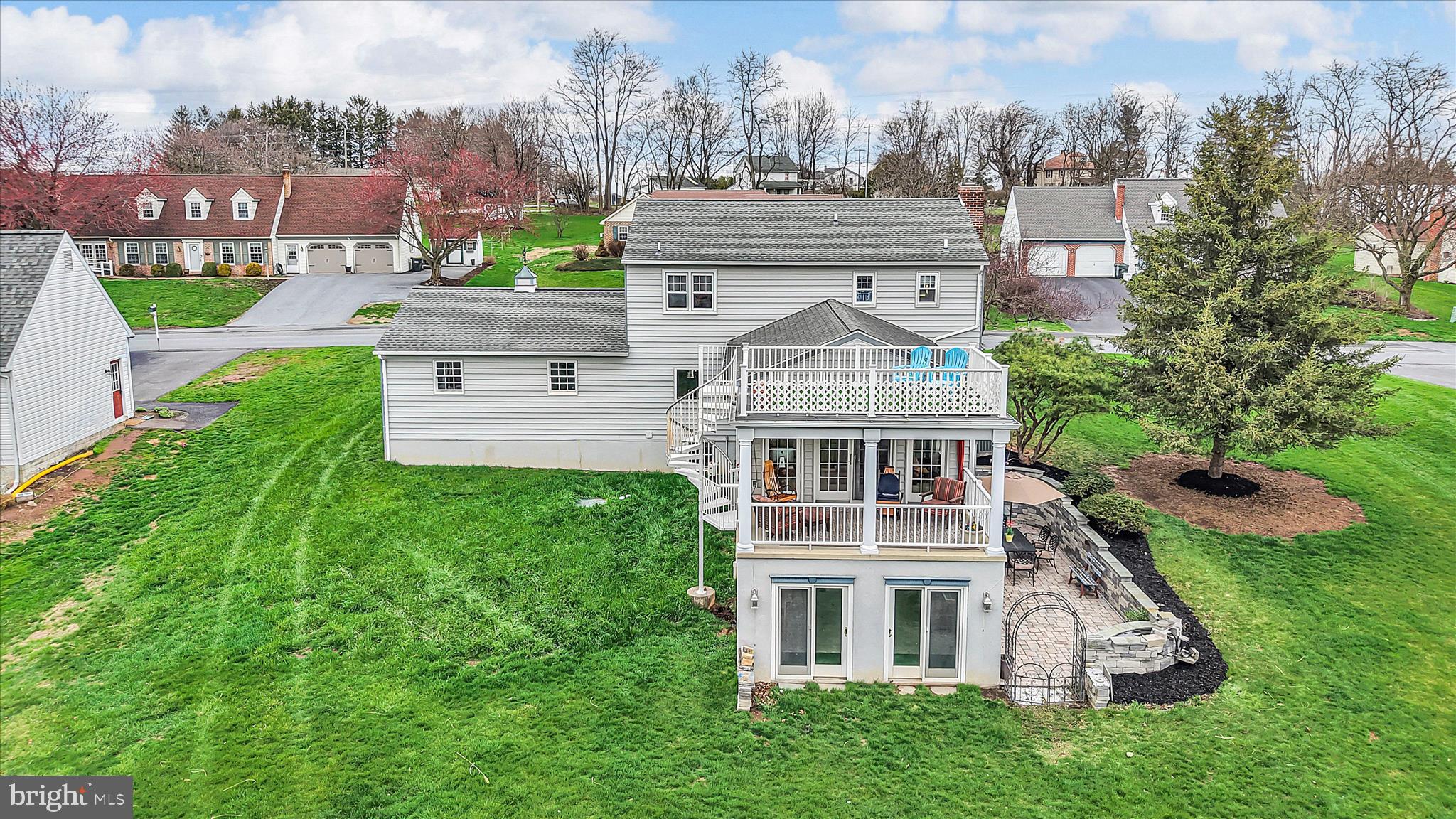 1484 CONESTOGA VIEW DRIVE