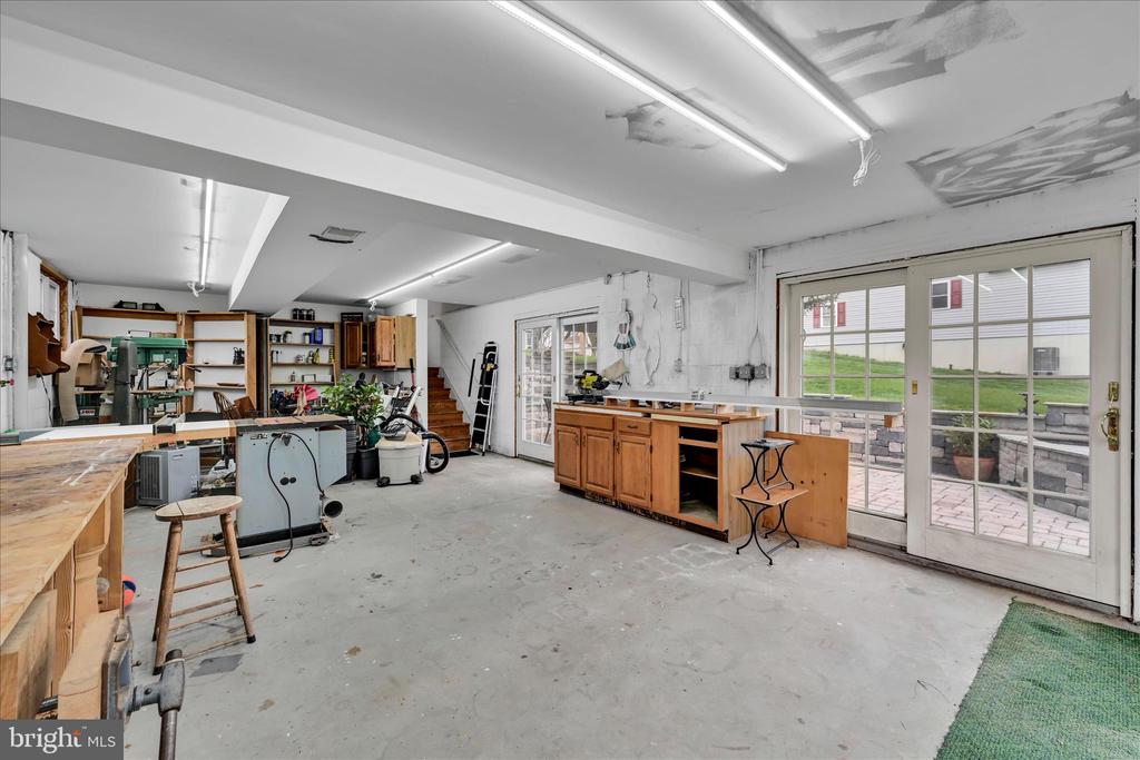 1484 CONESTOGA VIEW DRIVE