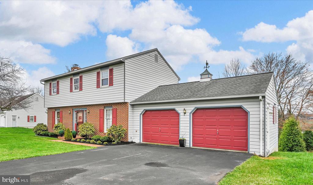 1484 CONESTOGA VIEW DRIVE