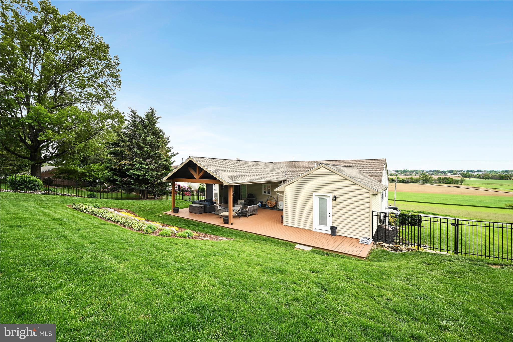 230 EDGEWOOD DRIVE