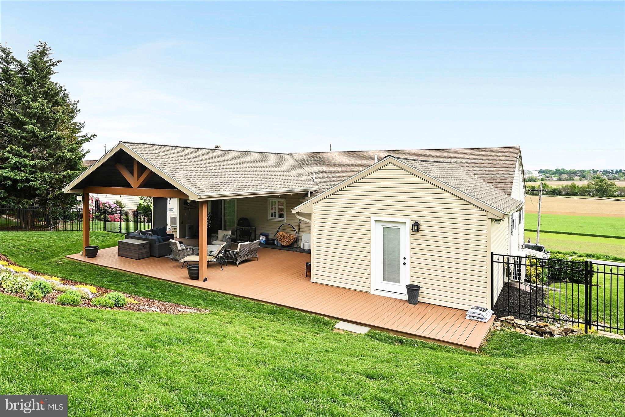 230 EDGEWOOD DRIVE