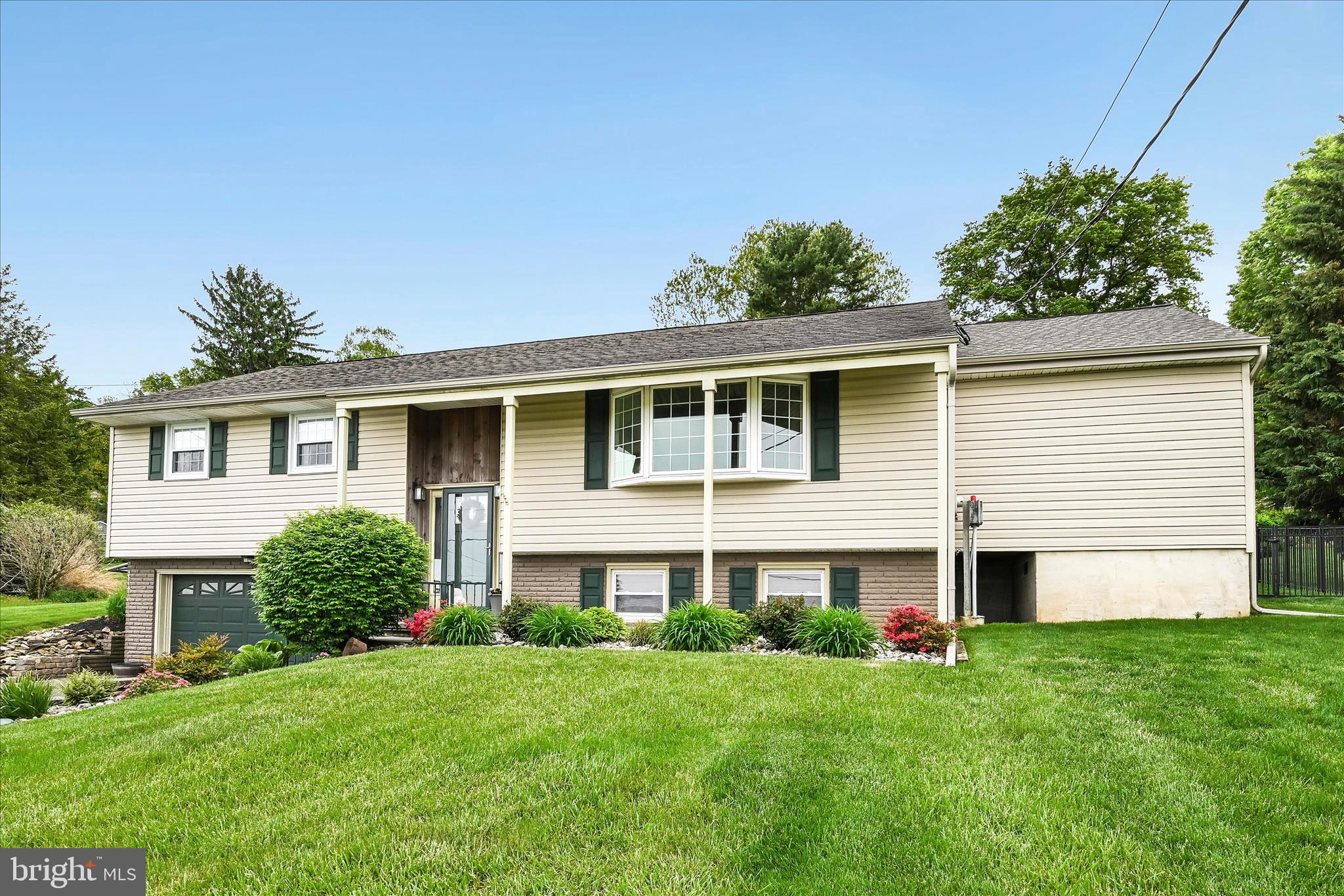 230 EDGEWOOD DRIVE