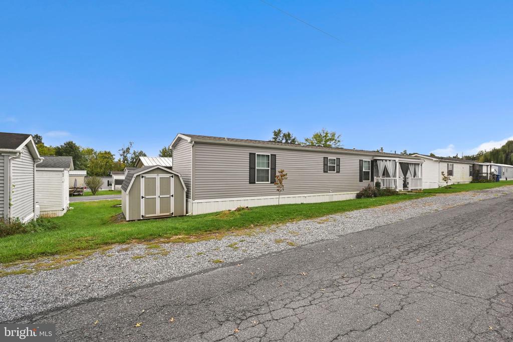 1395 BOWMANSVILLE ROAD Unit: 17