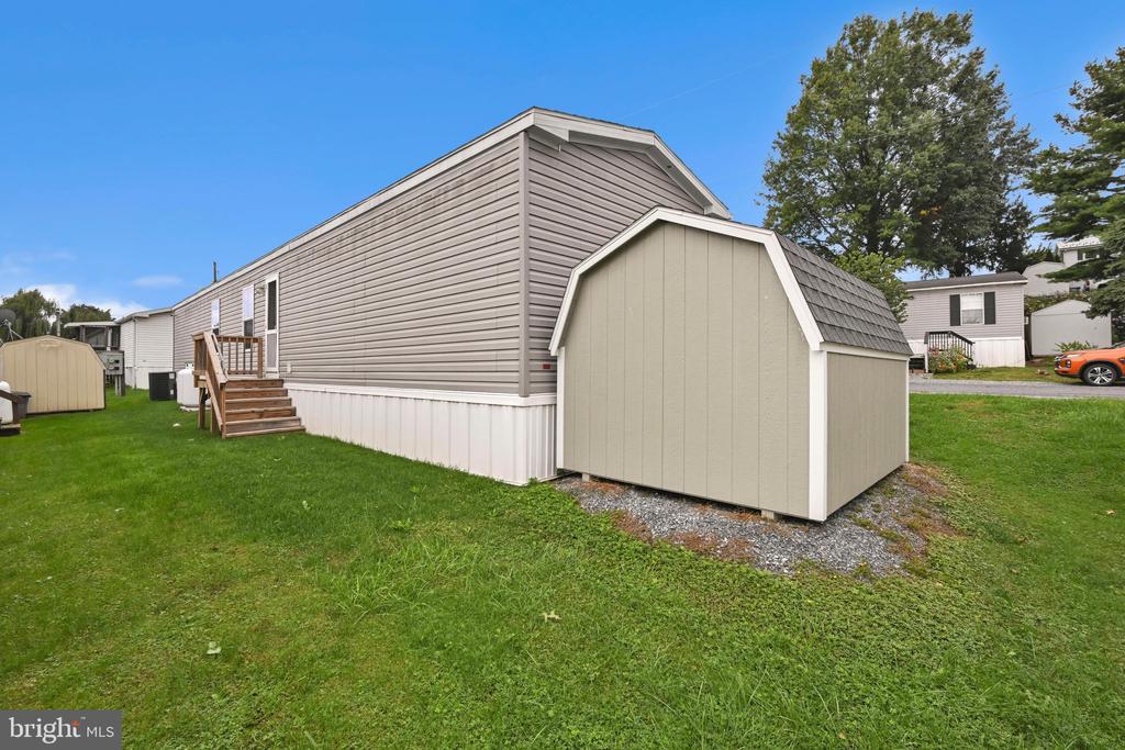 1395 BOWMANSVILLE ROAD Unit: 17