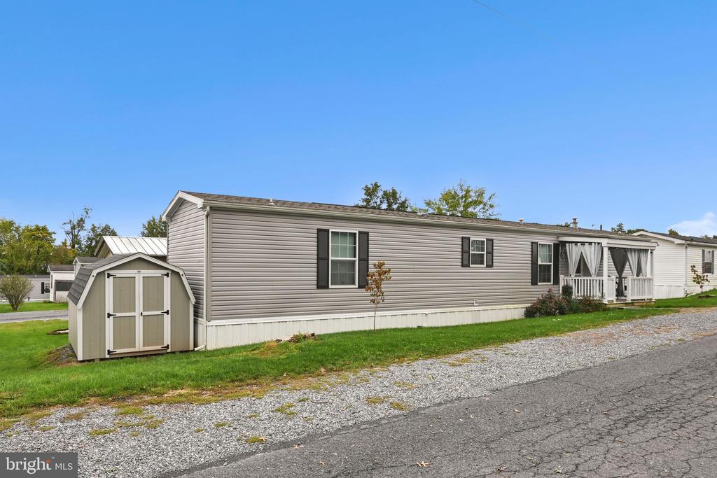 1395 BOWMANSVILLE ROAD Unit: 17