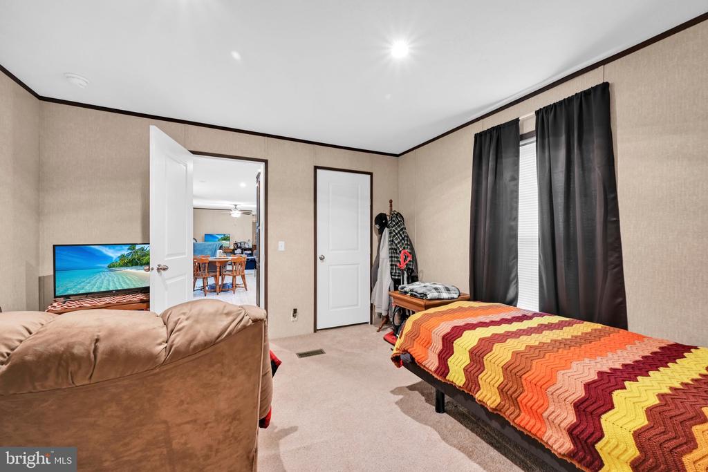 1395 BOWMANSVILLE ROAD Unit: 17