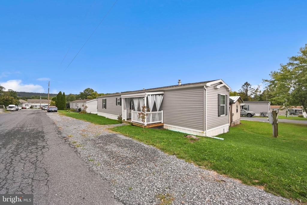 1395 BOWMANSVILLE ROAD Unit: 17