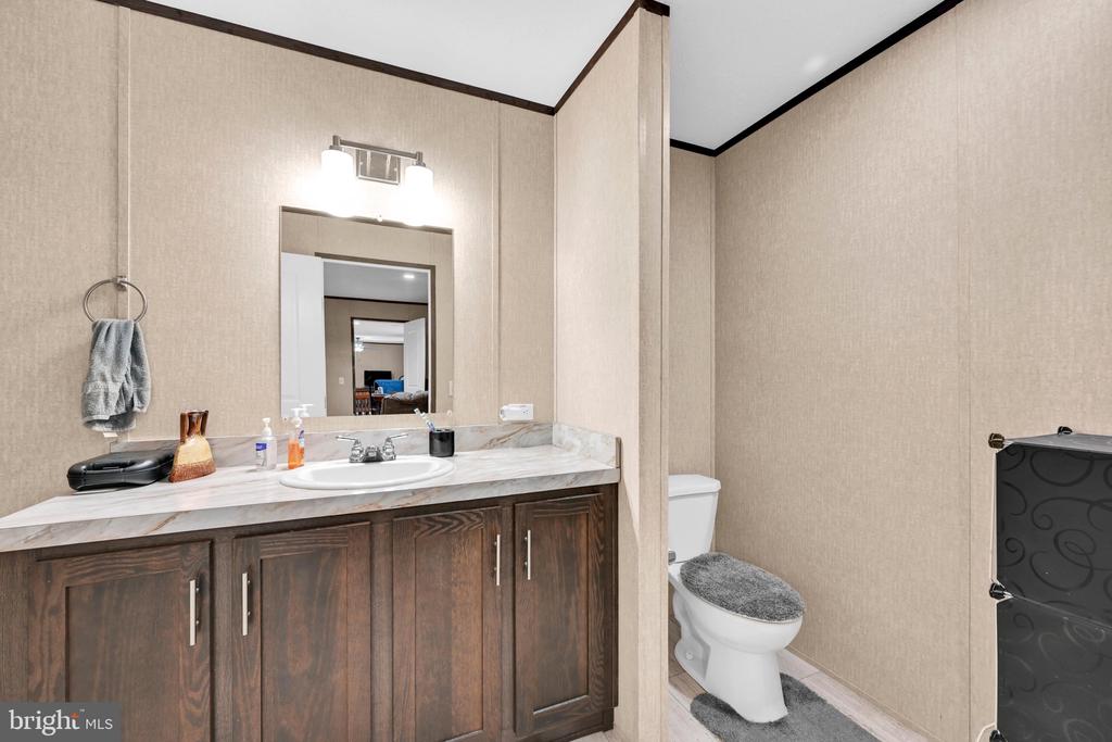 1395 BOWMANSVILLE ROAD Unit: 17