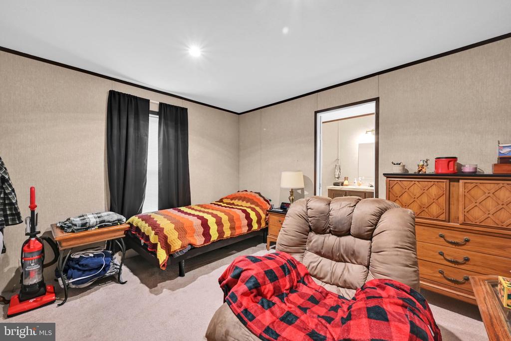 1395 BOWMANSVILLE ROAD Unit: 17