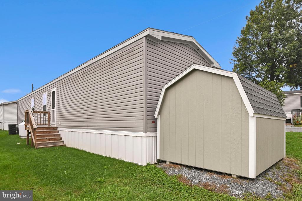 1395 BOWMANSVILLE ROAD Unit: 17