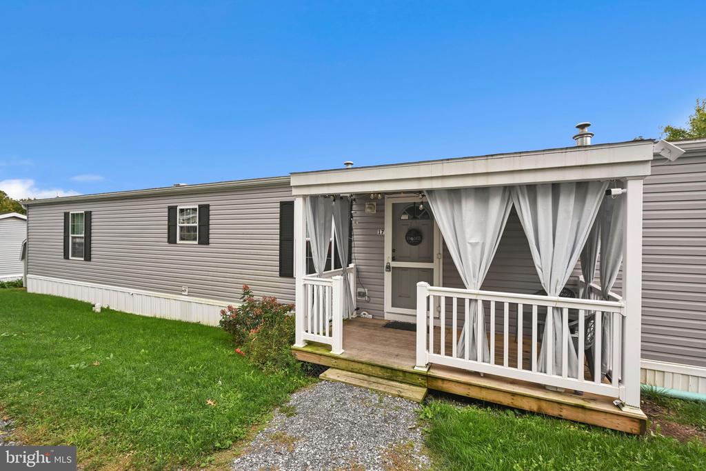 1395 BOWMANSVILLE ROAD Unit: 17