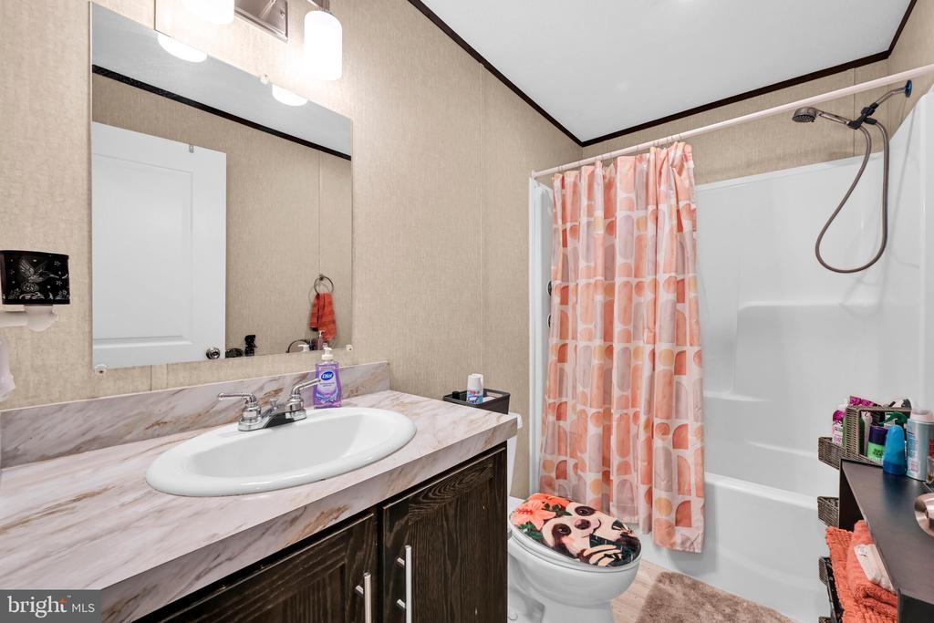 1395 BOWMANSVILLE ROAD Unit: 17