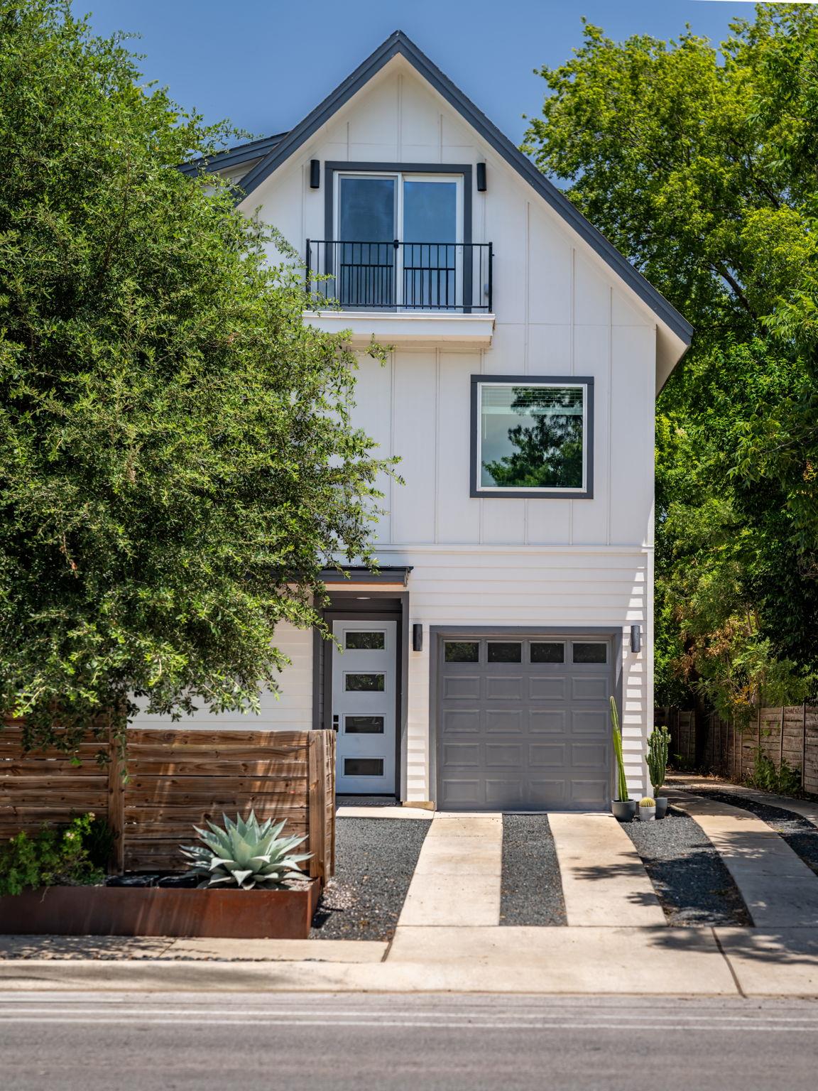 308 W North Loop BLVD # 1