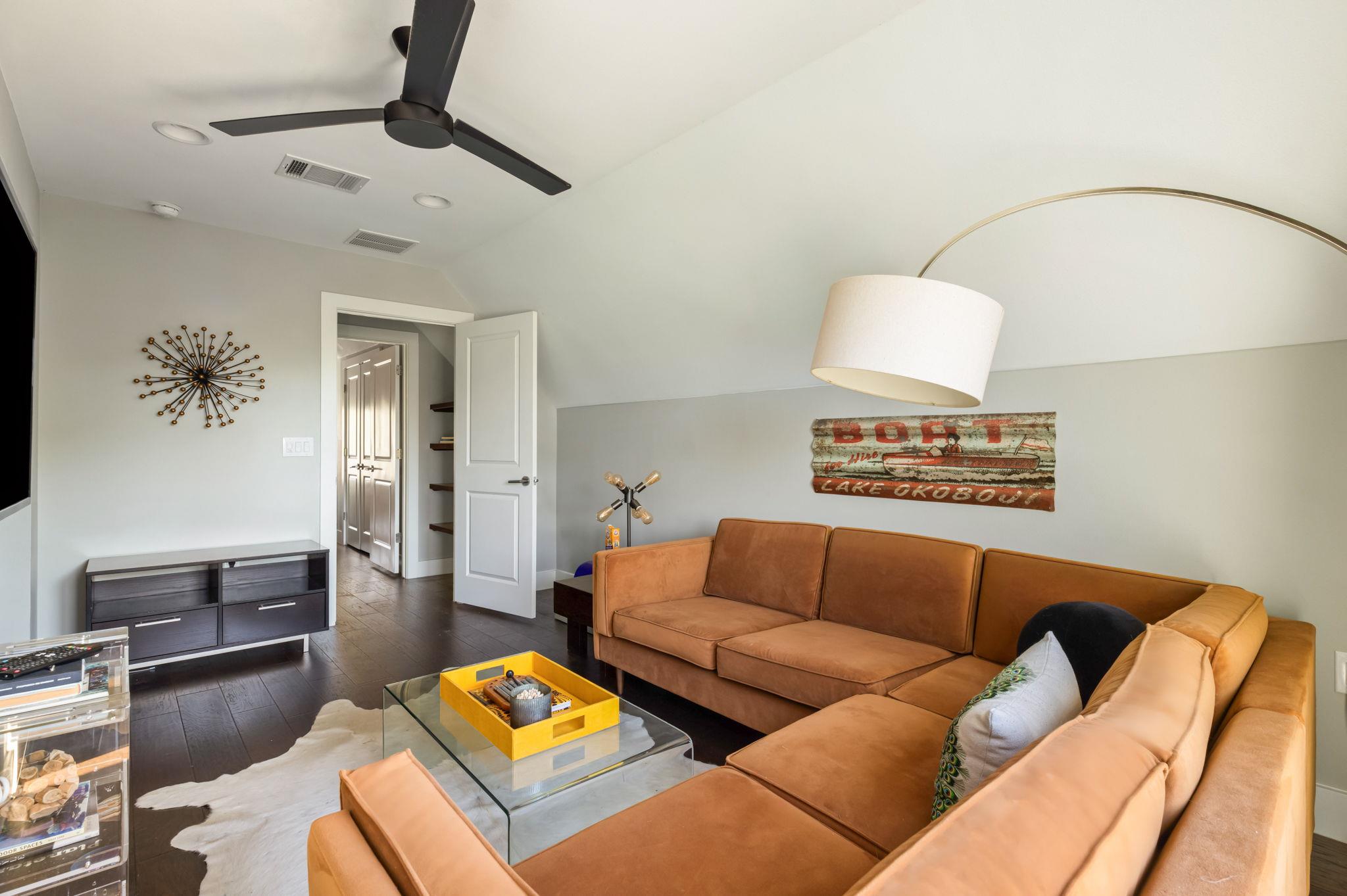 308 W North Loop BLVD # 1
