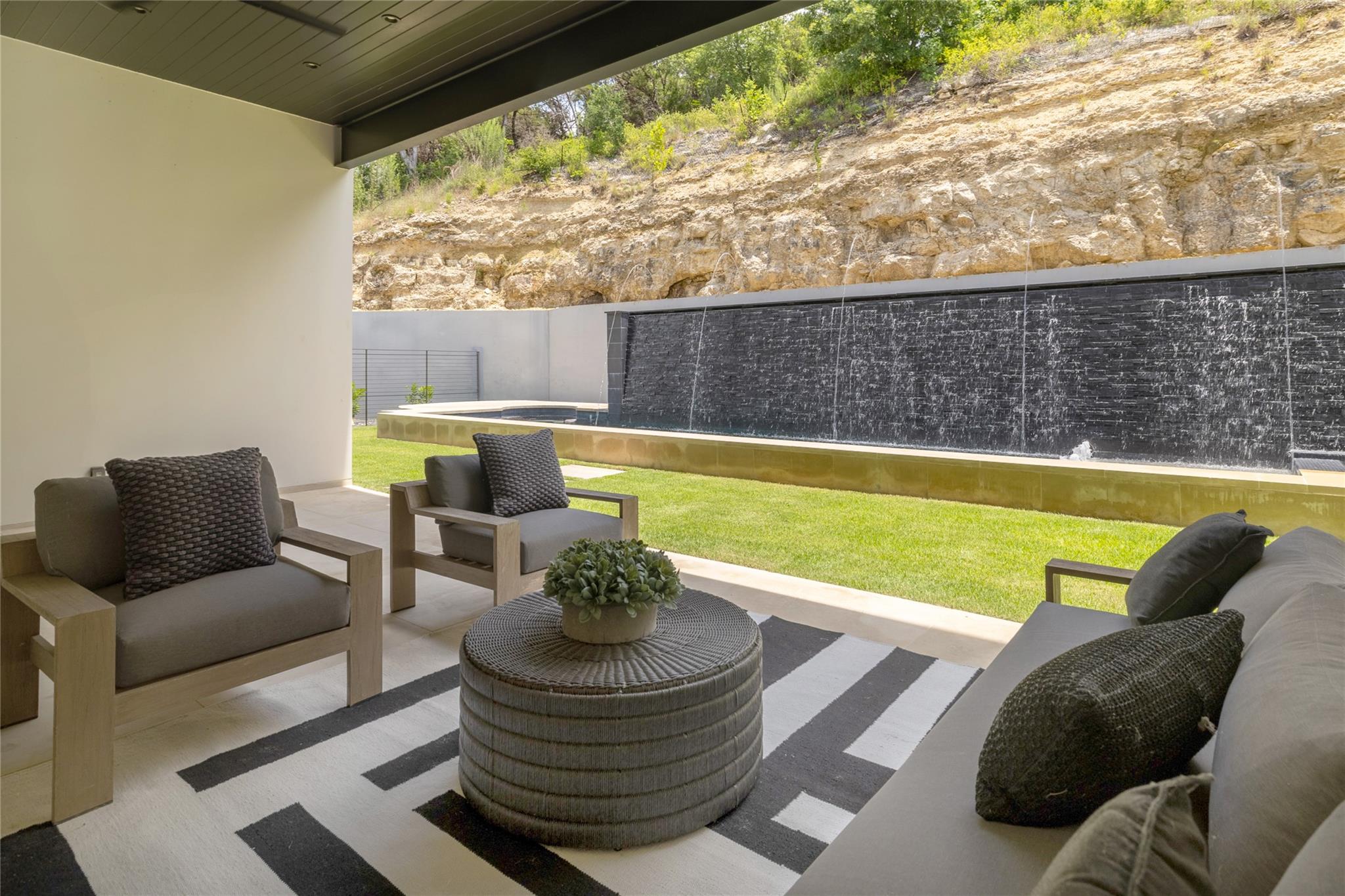 2701 Toro Canyon RD # B