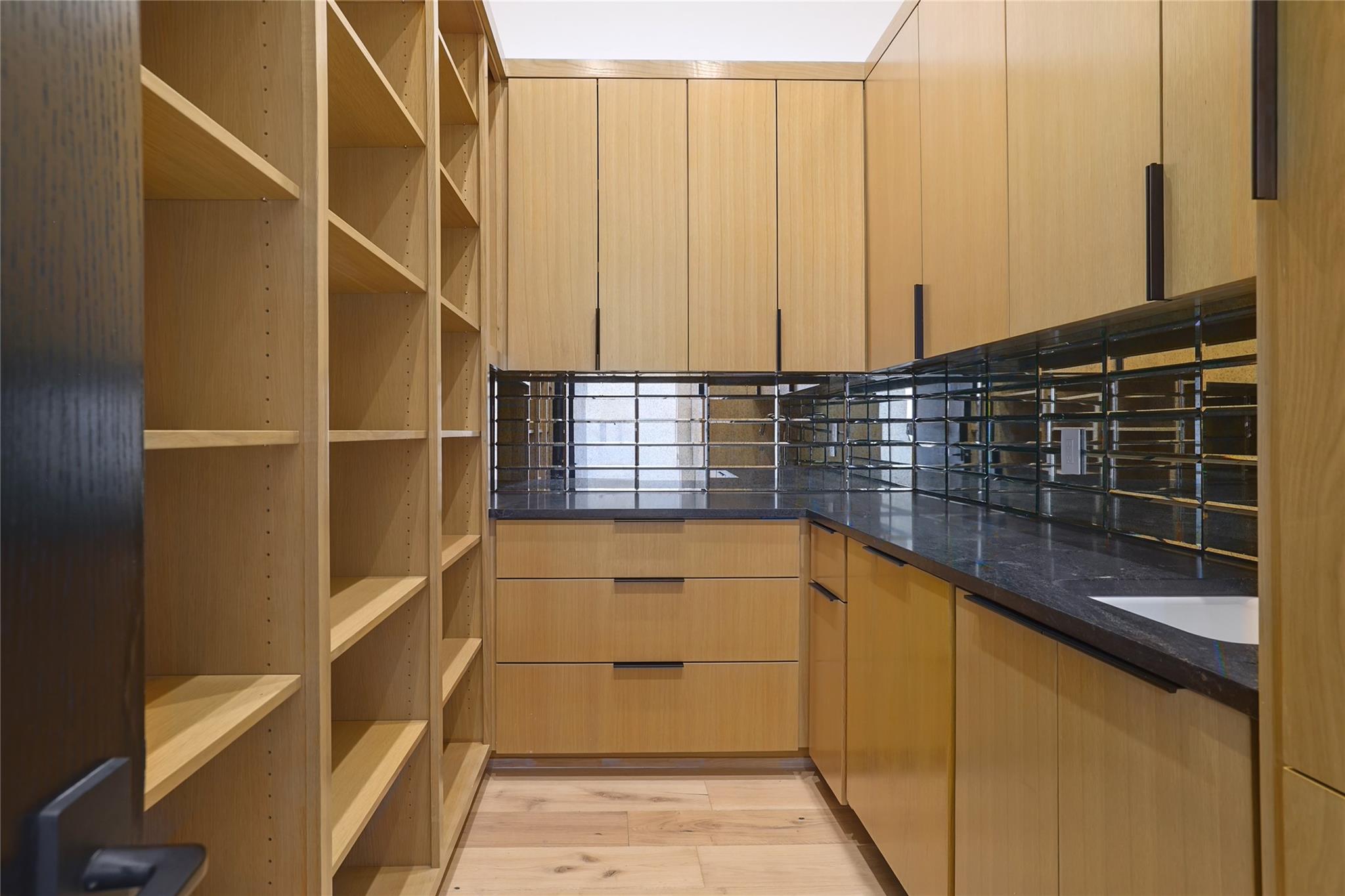 2701 Toro Canyon RD # B